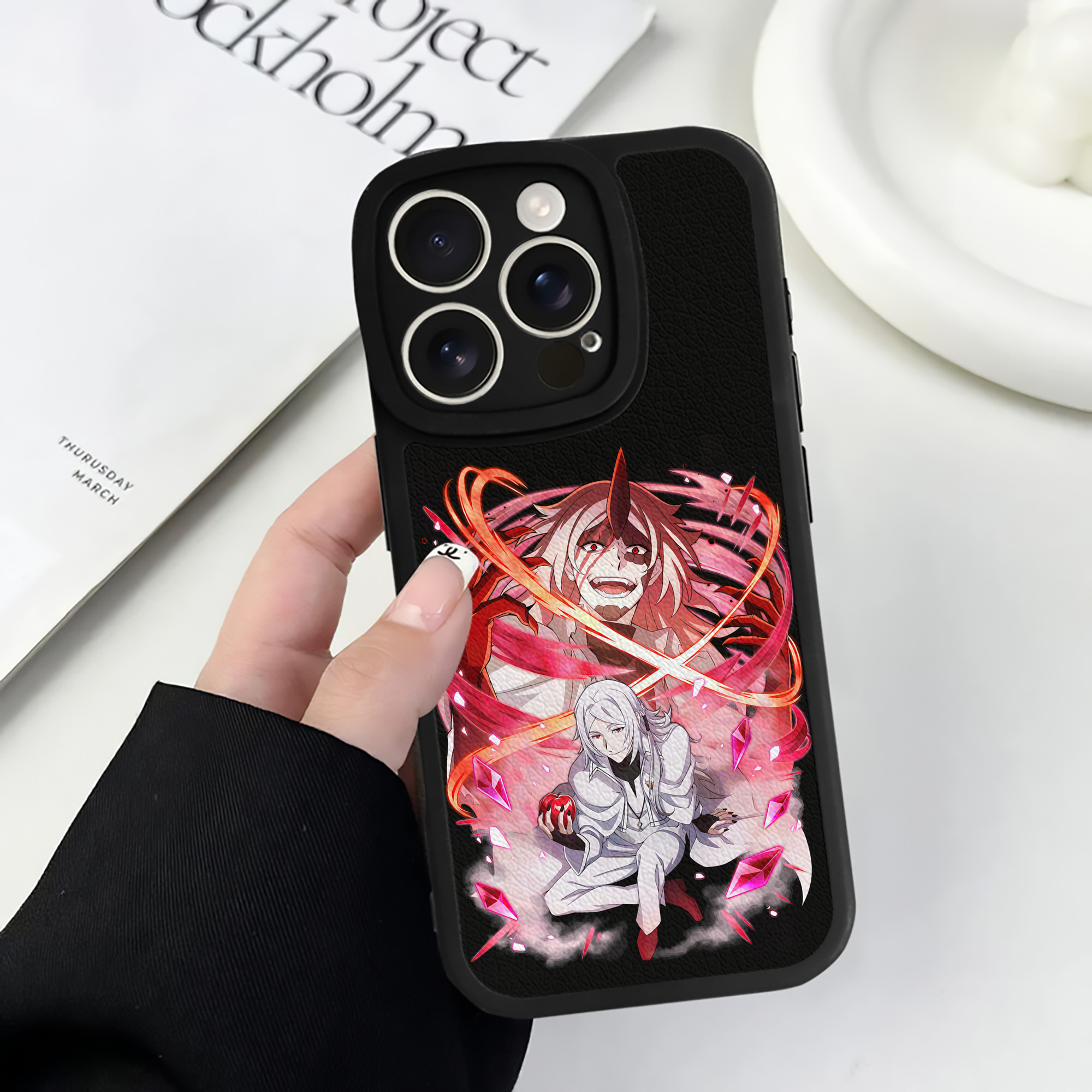 （画像用） 文豪ストレイドッグス Bungo Stray Dogs 【iPhone 16シリーズ対応】シリコンスマホケース（レザー調） 材質：シリコン